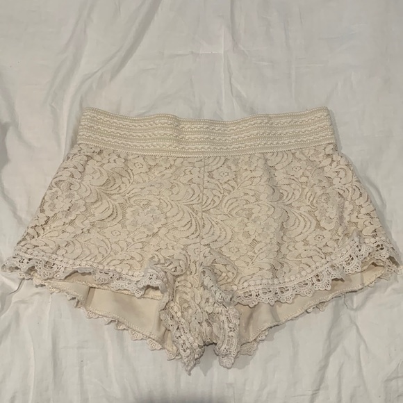 Lace Short - Picture 1 of 3
